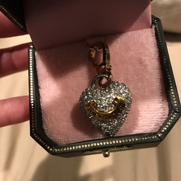 ❌SOLD❌Bejeweled Juicy Couture Heart Charm - Picture 2 of 6